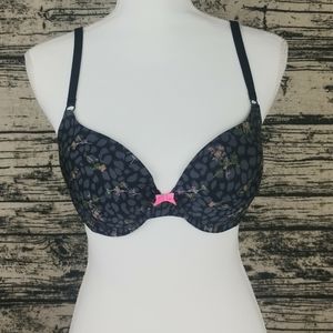 Victoria's Secret Bra. 34D.